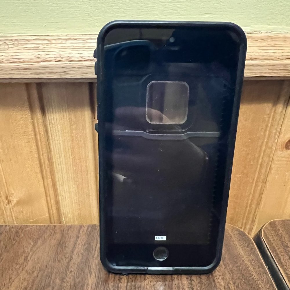 iPhone 6s Plus LifeProof Fre Series Case